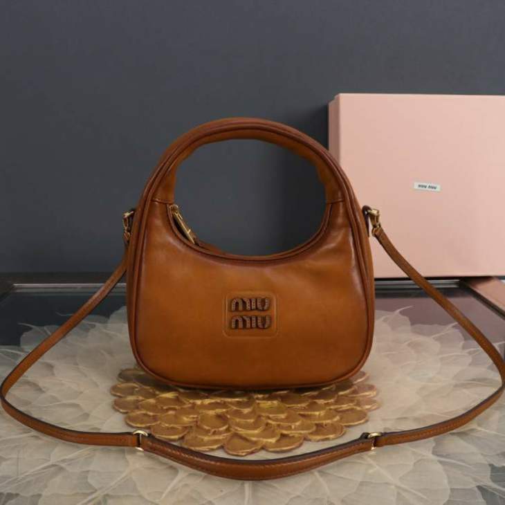 Picture of Prada Handbags _SKUfw210450682fw